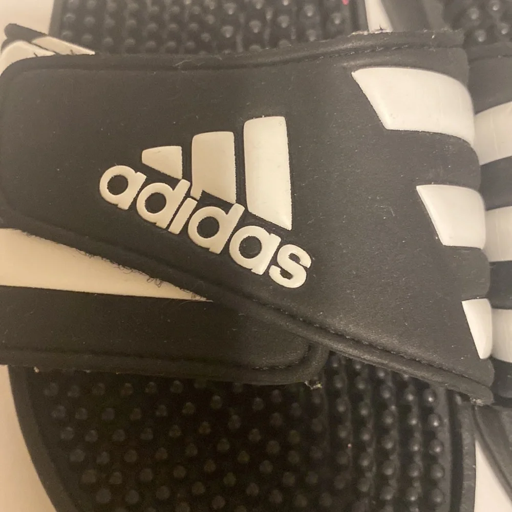 adidas kids slides shoes size 5 black & white color